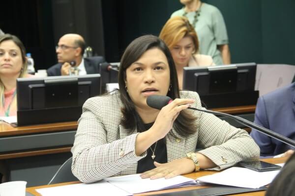 Coronavírus: Maria Rosas pede cuidados redobrados às pessoas com deficiência