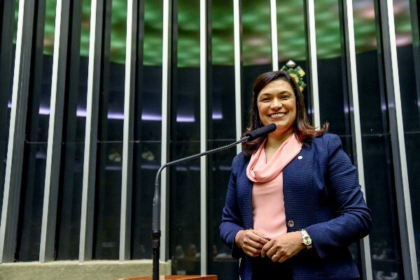 Maria Rosas comemora mandato em defesa da pessoa com deficiência, mulher e educação