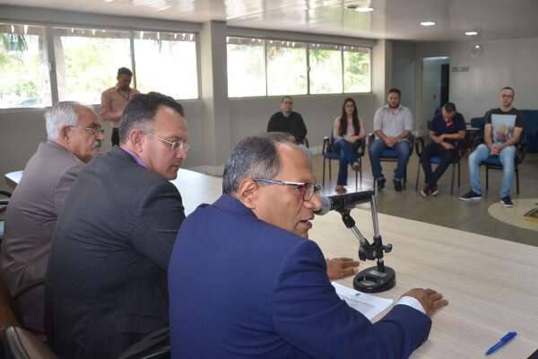 Câmara de Campina Grande empossa seis novos servidores