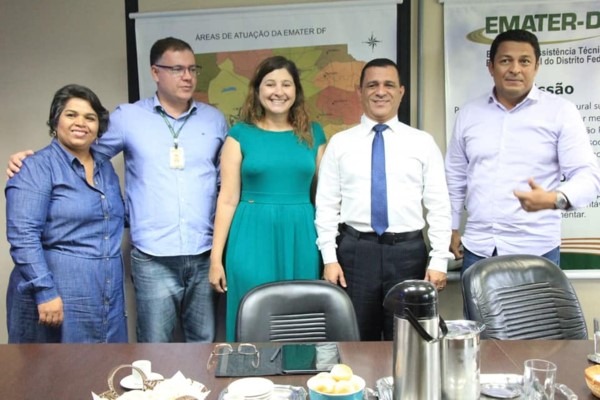 Martins Machado conhece projetos desenvolvidos pela Emater-DF