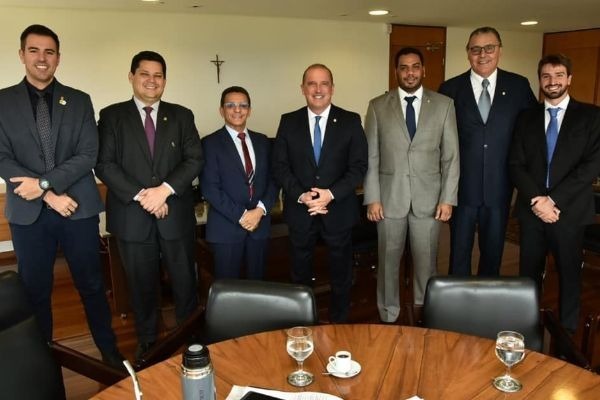 Mecias de Jesus discute temas de interesses de Roraima com ministro da Casa Civil