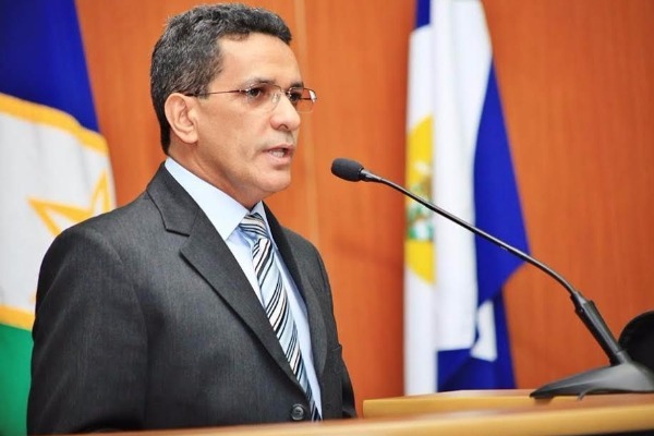 Mecais de Jesus quer garantir percentual de vagas para estudantes na UERR