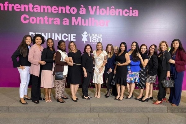 Republicanas do DF apoiam campanha para coibir violência contra a mulher