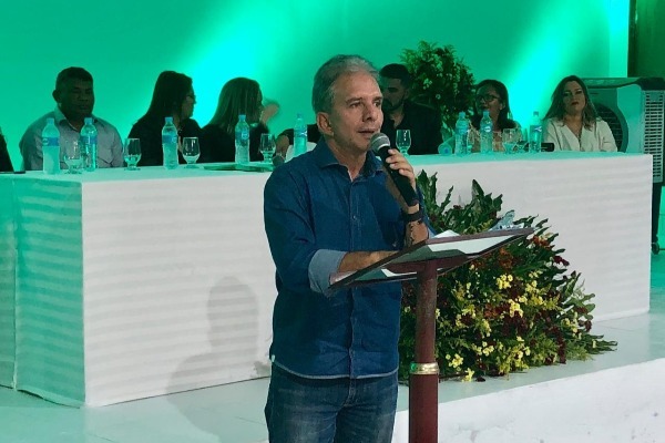 Nabor participa de inauguração da 1ª escola integral do Sertão Paraibano