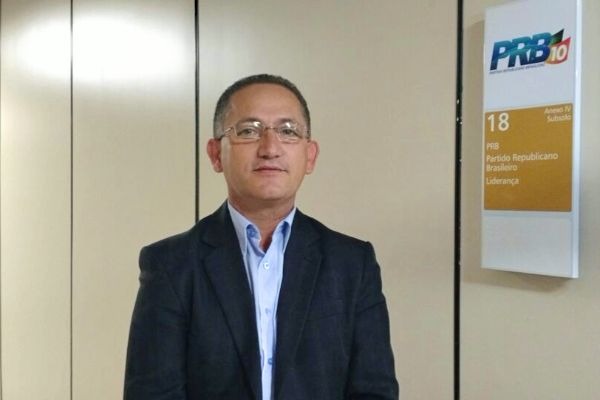 Em Brasília, vereador Natalino visita Liderança do PRB na Câmara