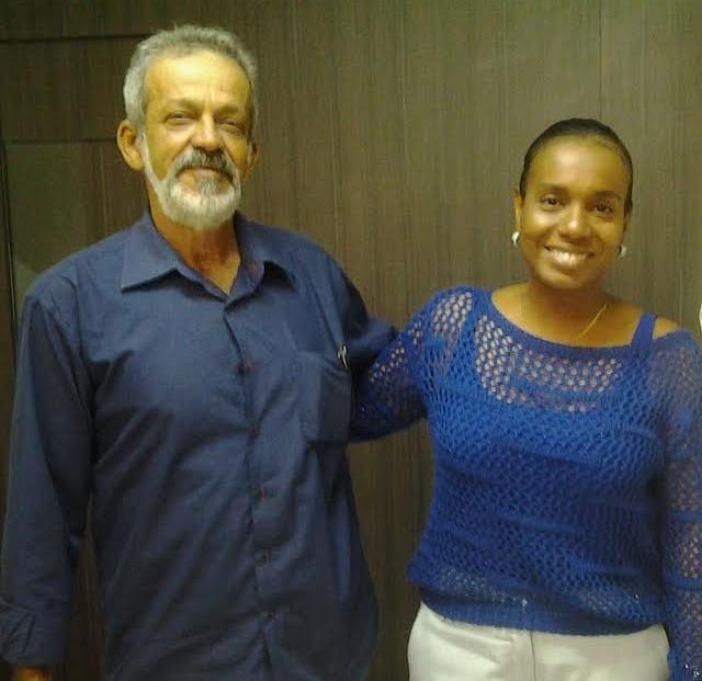 nem-de-bug-pede-ajuda-a-tia-eron-21-08-15