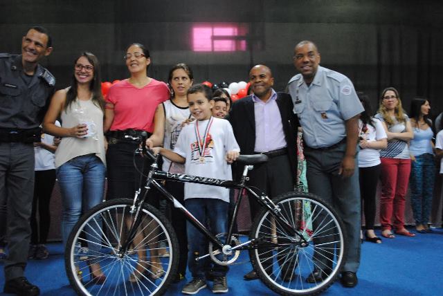 Nunes Coelho prestigia formatura de alunos do Proerd em Taubaté