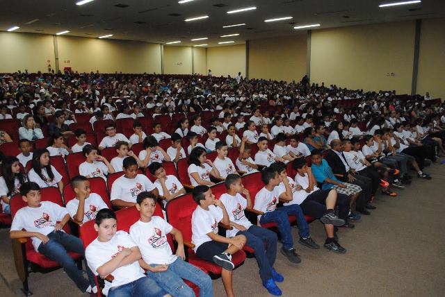 Nunes Coelho prestigia formatura de alunos do Proerd em Taubaté