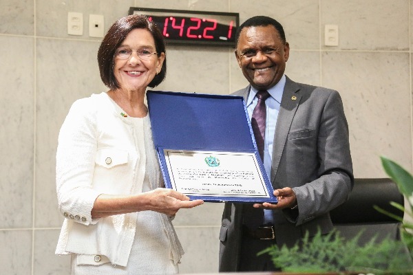 Ossesio Silva participa de homenagem aos 150 anos do Consulado da Alemanha no Recife