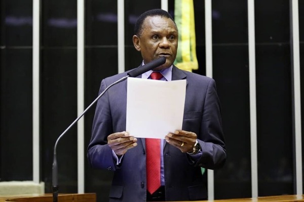 Ossesio Silva quer segurança alimentar para idosos