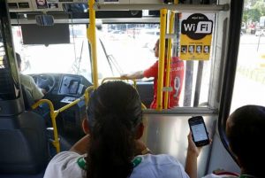 Ossesio Silva solicita internet wi-fi gratuita nas linhas e estações do BRT em PE