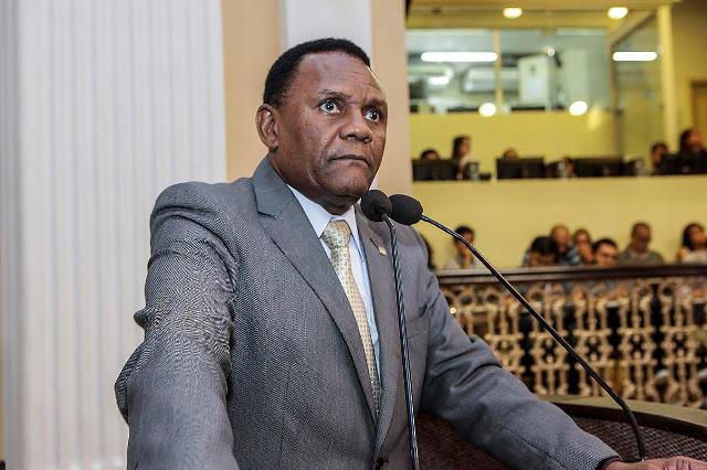 Ossesio Silva solicita reforma da rodovia PE-340