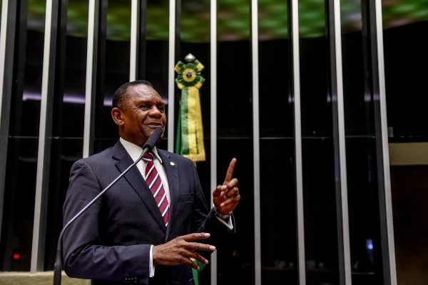 Republicanos comemoram o Dia do Aviador em sessão solene