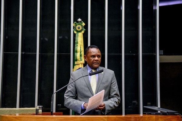 Projeto garante material de higiene pessoal para idosos que vivem em asilos