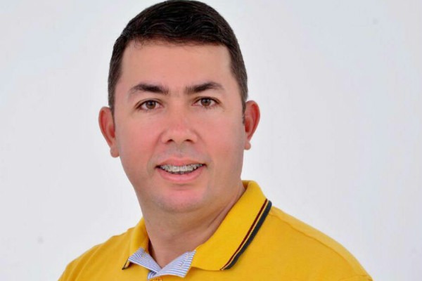 Vereador Pablo Fênix defende projeto que institui CNH popular em Alagoas