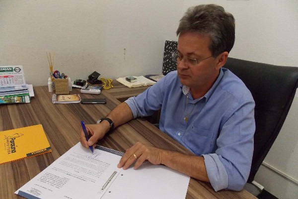 paulinho-do-luzitana-prefeito-prb-parauna-go-foto-ascom-24-03-2017-03