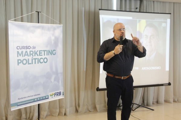 Curso de Marketing Político da FRB chega a Florianópolis