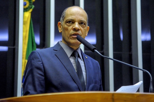 Vitor Paulo será o titular da Secretaria de Relações Institucionais do DF
