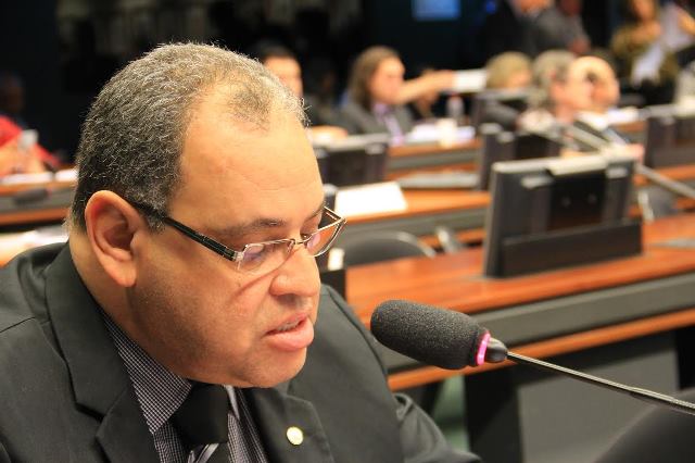 Por indicação de Roberto Alves, Mauricio de Sousa recebe a Medalha de Mérito Legislativo 2015