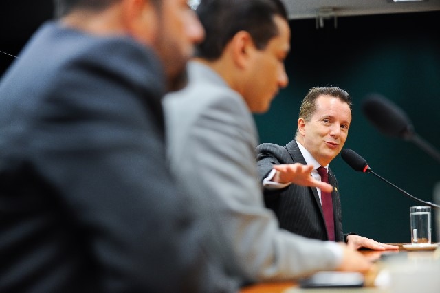 prb-aclama-russomanno-como-lider-da-bancada-federal-foto-douglas-gomes-01-02-15-01