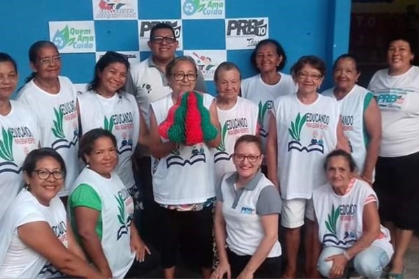 PRB promove oficina de artesanato para idosos do Pará