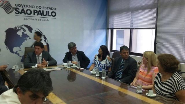 Prefeita Ana Karin reforça pedidos para Santa Casa em audiência com secretário de Saúde de SP
