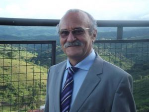 prefeitura-de-areia-paulo-gomes-prb-adere-ao-programa-cisternas-nas-escolas-foto-ascomprefeirturaareia-05-09-14-03