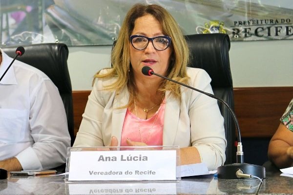 Professora Ana Lúcia faz retrospectiva de ações desenvolvidas em 2018