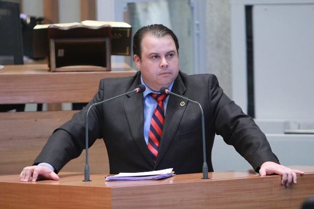 Projeto de Julio Cesar que garante vacinação em casa para idosos é aprovado 