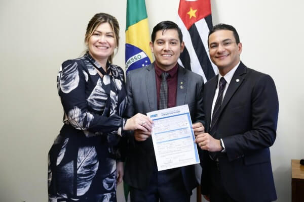 Marcos Pereira abona a filiação do vereador Rarison Santiago ao PRB Amapá