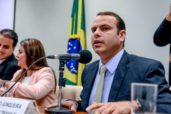 Julio Cesar promove lançamento da Frente Parlamentar Mista da Juventude
