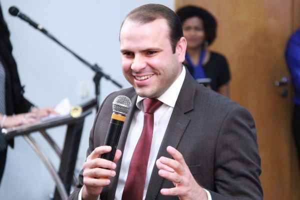 Data comemorativa ou dia de reflexão?