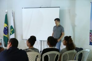 "Política pra quê?" movimenta debate no Sol Nascente