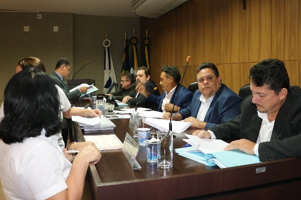 Republicanos de Barra do Garças aprovam cessão de ônibus a município de Aragarças