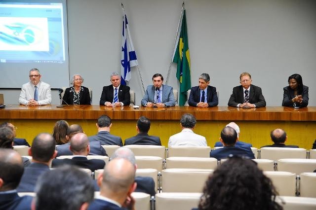 Republicanos recebem comitiva do governo de Israel na Câmara dos Deputados