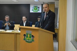 Ricardo Silva promove debate sobre reforma trabalhista e crise econômica