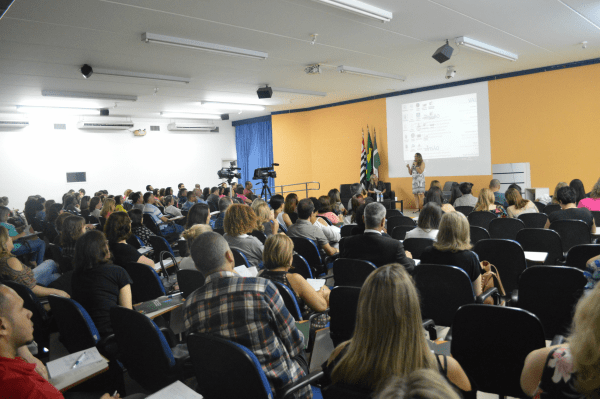 Ricardo Silva participa de seminário sobre proteção à criança e ao adolescente