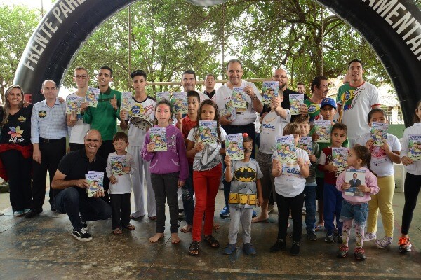 Frente contra o abuso sexual infantil realiza ação em Tabatinga (SP)