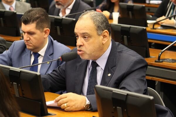 Uso de torpedos em campanhas contra a violência sexual infantil é aprovado