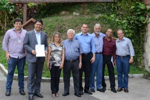 roberto-sales-prb-assegura-250-mil-para-pestalozzi-de-niteroi-foto-cedida-04-04-17-02