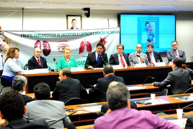 roberto-sales-prb-lancamento-frente-parlamentar-de-incentivo-a-captacao-e-doacao-de-orgaos-foto-roberto-ribeiro-09-10-15-03