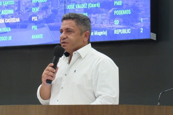 Robson Magela cobra prefeitura sobre implantação de UTI neonatal em Araxá