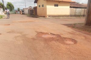 robson-magela-vereador-prb-araxa-mg-apresenta-requerimentos-do-gabinete-itinerante-foto-ascom-10-05-2017-02