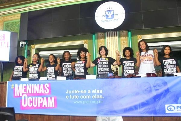 Rogéria Santos garante voz e vez às meninas em sessão mirim da Câmara de Salvador