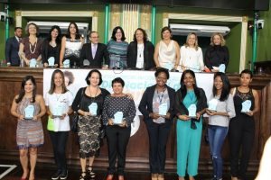 Rogéria Santos promove sessão em homenagem às mulheres do Senac Bahia