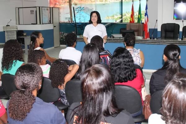 Rogéria Santos realiza encontro com republicanas de Ilhéus