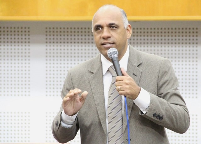 Projeto de Rogério Cruz que cria programa de prevenção de asma e bronquite é aprovado