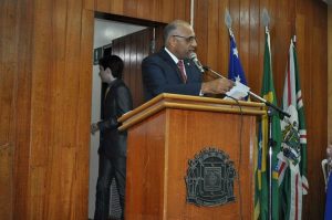 Rogério Cruz homenageia empreendedores negros em Goiânia