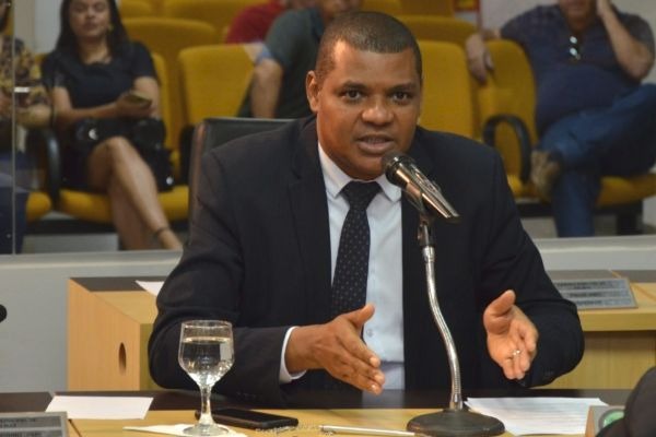 Projeto de Rogério Santo garante vacinação domiciliar para idosos em Palmas