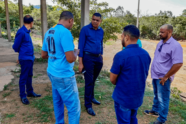 Rogério Santos visita comunidade do Vale da Cachoeira em Palmas